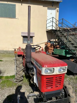 Tractor Yanmar YM150D