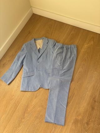 Traje comunión niño El Corte Inglés azul.