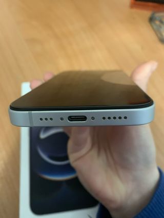 iPhone 16e como nuevo en su caja