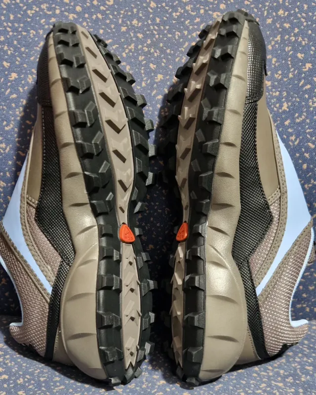 Zapatilla Deportiva Nike ACG Phassad "Cave Stone"