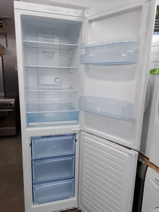 Nevera No Frost Balay  200 cm de alto