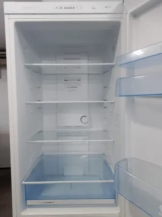Nevera No Frost Balay  200 cm de alto