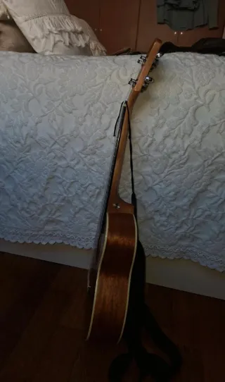 Ukelele Martisan casi nuevo + funda y accesorios