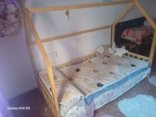 Cama infantil de madera