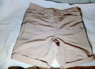 Pantalón corto hombre negro y beige..lote de 2