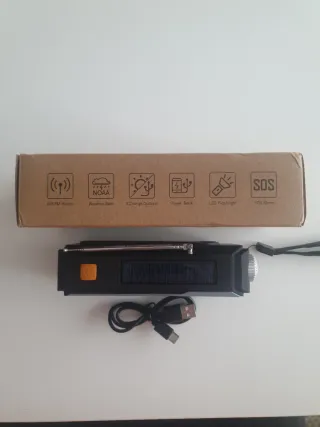 Radio Portátil Multifunción