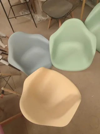 Silla nórdica con reposabrazos