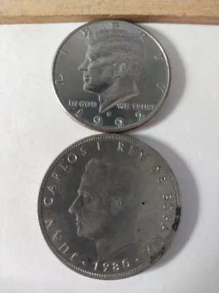 100 PTAS España + Kennedy Half Dollar