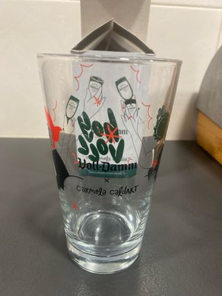 Vaso Voll-Damm x Carmela Caldart