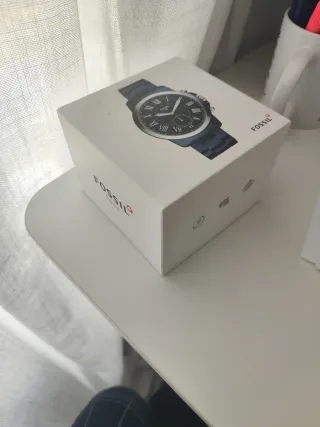 Fossil Q grant hybrid