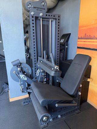 Máquina Profesional para Piernas