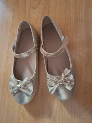 Zapatos vestir blancos y dorados talla 36