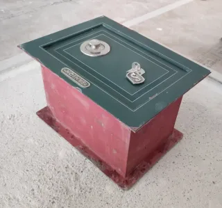 Caja fuerte SANSON antigua empotrable