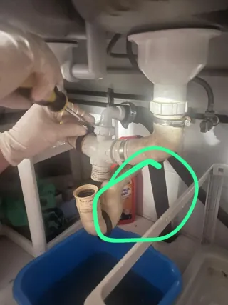 Fontanero profesional fontanería