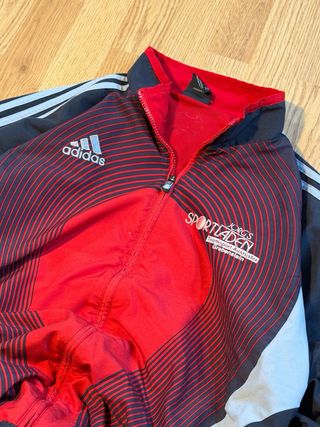 Chaqueta Adidas Negra y Roja Vintage