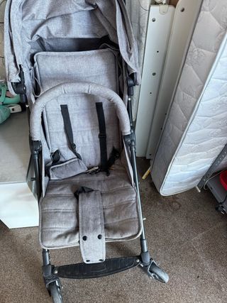 Cochecito bebé gris