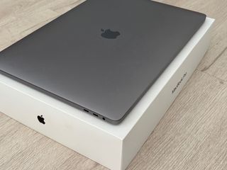 MacBook Pro 15” Touch Bar