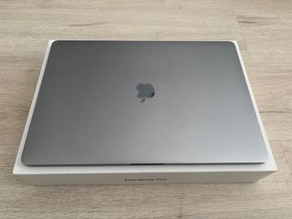 MacBook Pro 15” Touch Bar