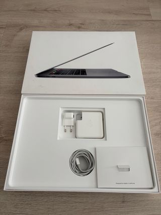 MacBook Pro 15” Touch Bar