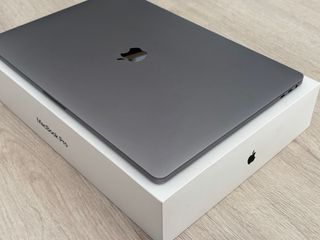 MacBook Pro 15” Touch Bar