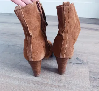 Botines tacón ante marrón