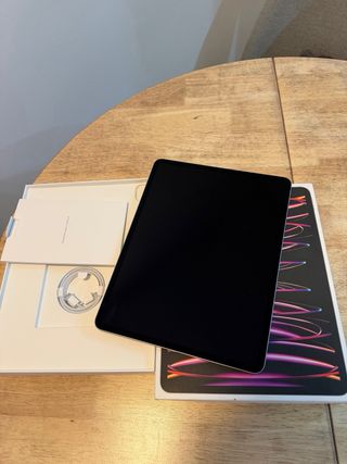 iPad Pro 12.9 M2, (6a Gen) - Grigio Siderale