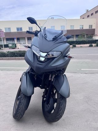 Yamaha Tricity 300 gris
