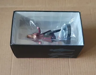 Figura Scarlet Witch Marvel 1/16 Altaya