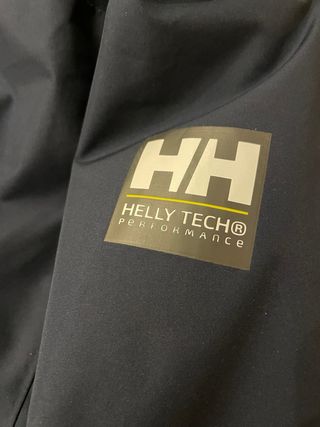 Chaqueta 300€ impermeable Helly Hansen nueva