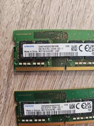 2x Samsung 8GB DDR4 RAM