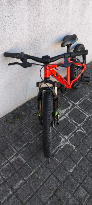 Bicicleta Rockrider ST900 20" niño (5-9 años)