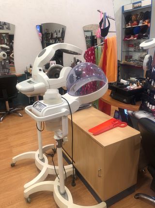 Mobiliario Peluquería sillones tocadores solariun