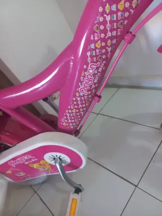 Bicicleta infantil rosa poco uso