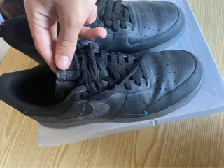 Nike Air Force 1 Low Negro Carbon Talla 44