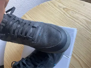 Nike Air Force 1 Low Negro Carbon Talla 44