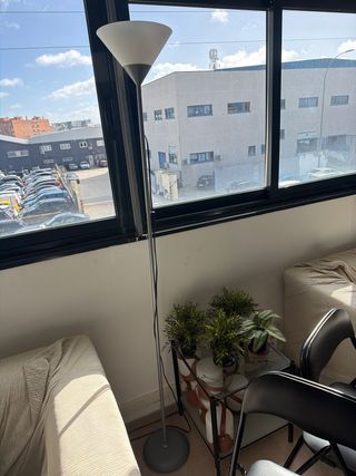 Lámpara de pie moderna