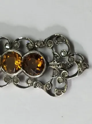 Gran cruz pectoral con pedrería