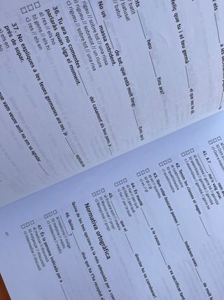 Libros de valenciano Apte+ C1 y Apte 2