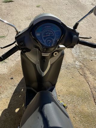 Kymco Miller 125 Plata