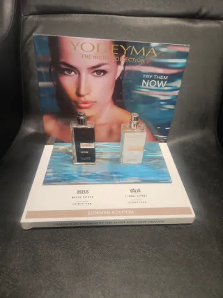 Expositor Yodeyma con 2 muestras