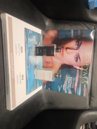 Expositor Yodeyma con 2 muestras