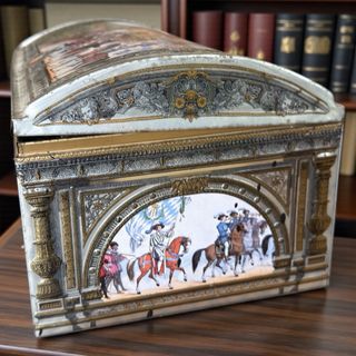 Scatola antica vintage latta baule