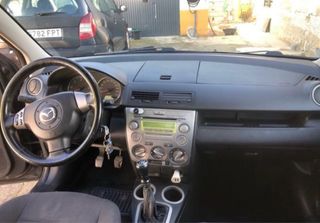 Mazda 2 2004