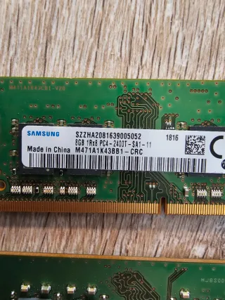 2x Módulos RAM Samsung 8gb y SK hynix 8GB DDR4