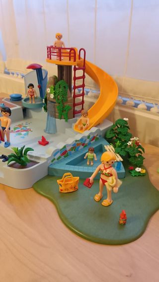 Playmobil Piscina con tobogán Ref 4858