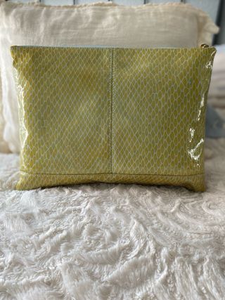 Cartera de piel efecto piel de serpiente