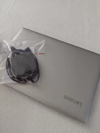 Ordenador portátil Lenovo e Impresora