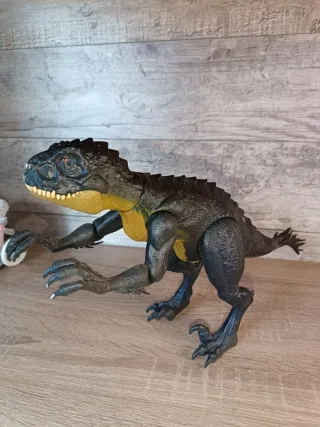 Dinosaurio Juguete Negro y Amarillo