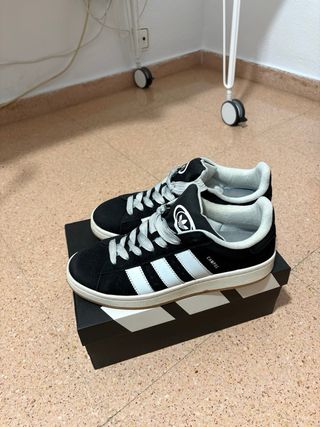 Adidas Campus Negras y Blancas