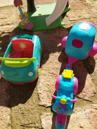 Lote Juguetes con muñecas coches Pinypon y más